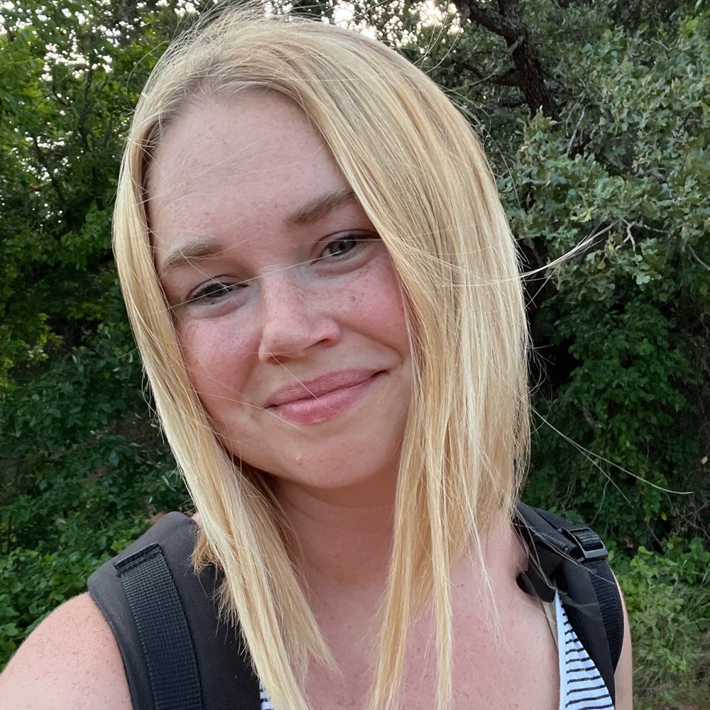 Meet your Posher, Alyssa